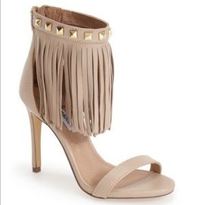 Brand New Steve Madden Sioooux Fringe Heels nude